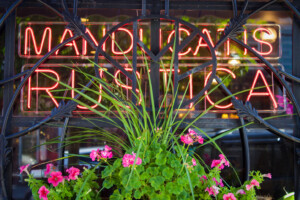 Manducatis Rustica is an italian restaurant near the Cardinal Building in Hunter's Point